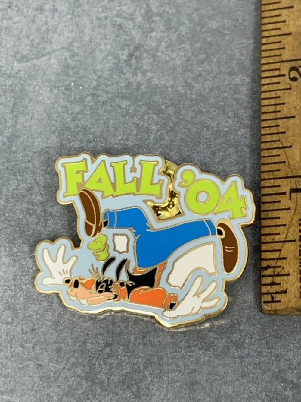 Goofy Disney Pin Cast Exclusive Disney Land Resort Seasons Fall 04 2004 LE 2000